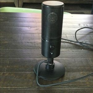 Razer Seirēn X Streaming Microphone